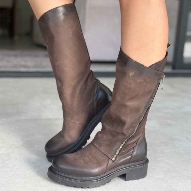 PRÉCOMMANDES Mi-bottes...