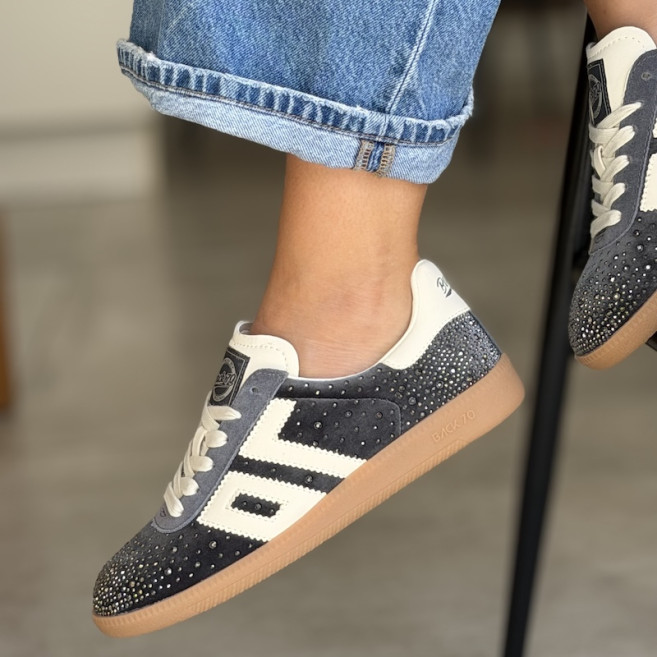 PRECOMMANDE Baskets Back70...