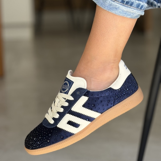 PRECOMMANDE Baskets Back70...